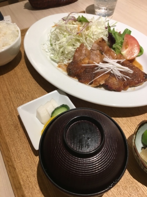 夜の定食_f0191444_14132979.jpg