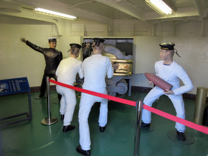 【横須賀歩き】三笠公園の記念艦三笠に乗船_b0009849_1544481.jpg
