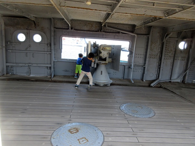 【横須賀歩き】三笠公園の記念艦三笠に乗船_b0009849_1575443.jpg