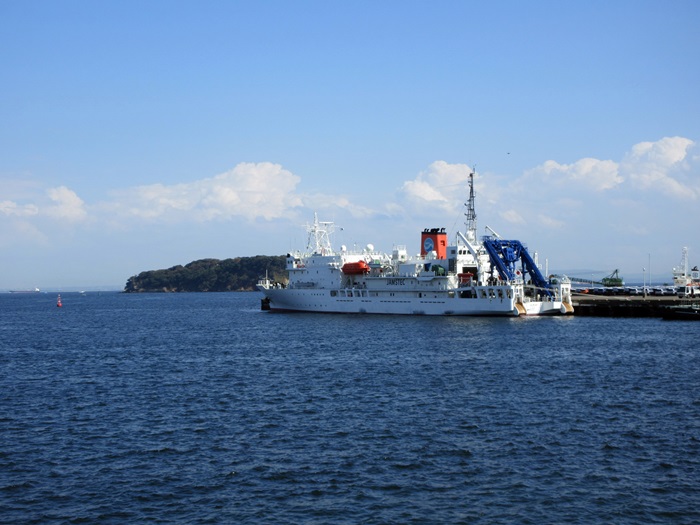 【横須賀歩き】三笠公園の記念艦三笠に乗船_b0009849_1594760.jpg