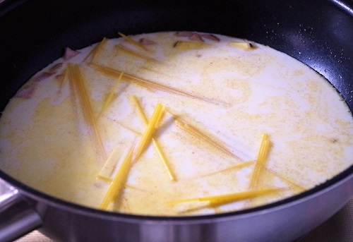 フライパン1つで！さつまいもとベーコンのワンポットパスタ_f0168317_20543037.jpg