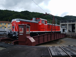 近6　旧津山機関区の関連遺産（扇形機関庫、転車台）_a0057057_22060300.png