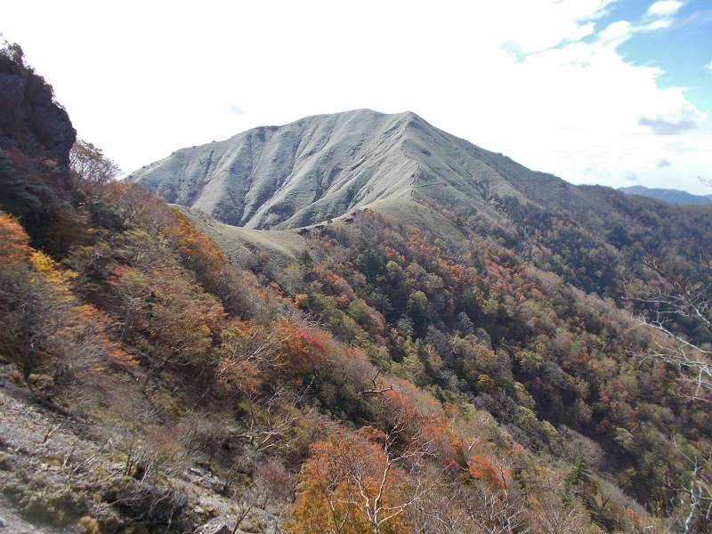 2018.10.15～16　次郎笈1930ｍ～剣山1955ｍ～一ノ森1879ｍ～槍戸山1820ｍ_c0219866_08361197.jpg