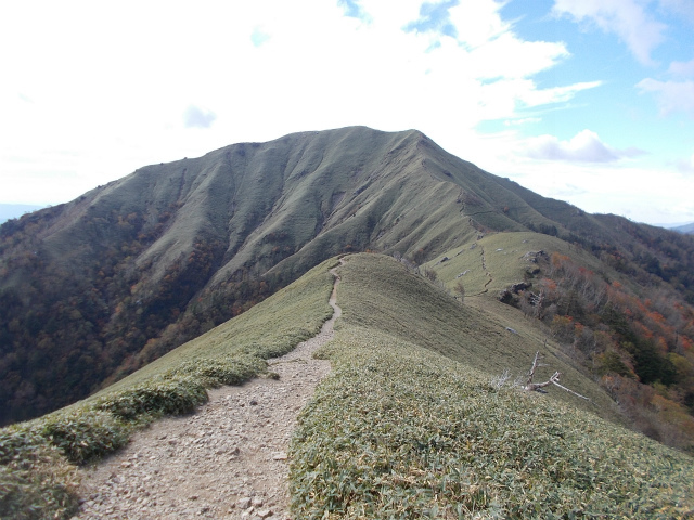 2018.10.15～16　次郎笈1930ｍ～剣山1955ｍ～一ノ森1879ｍ～槍戸山1820ｍ_c0219866_08365520.jpg