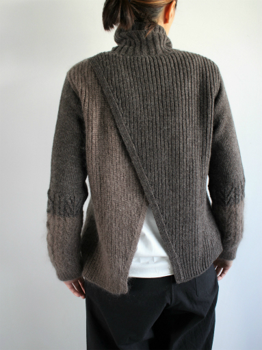 Lim home　Turtle Neck Knit - Cush_b0139281_15371084.jpg
