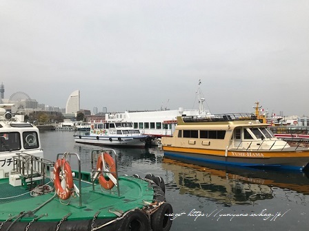 【ヴォーグ学園横浜校】ソレイアードのダブルファスナーポシェット＆横浜のお洒落カフェ_f0023333_07184247.jpg
