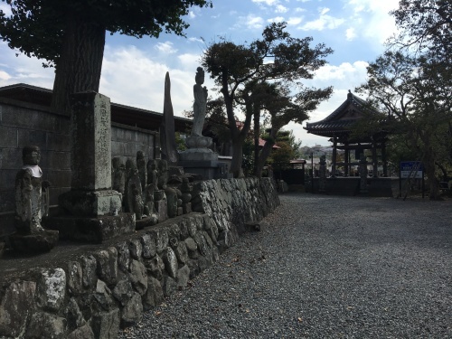 b0330040_22060289.jpeg