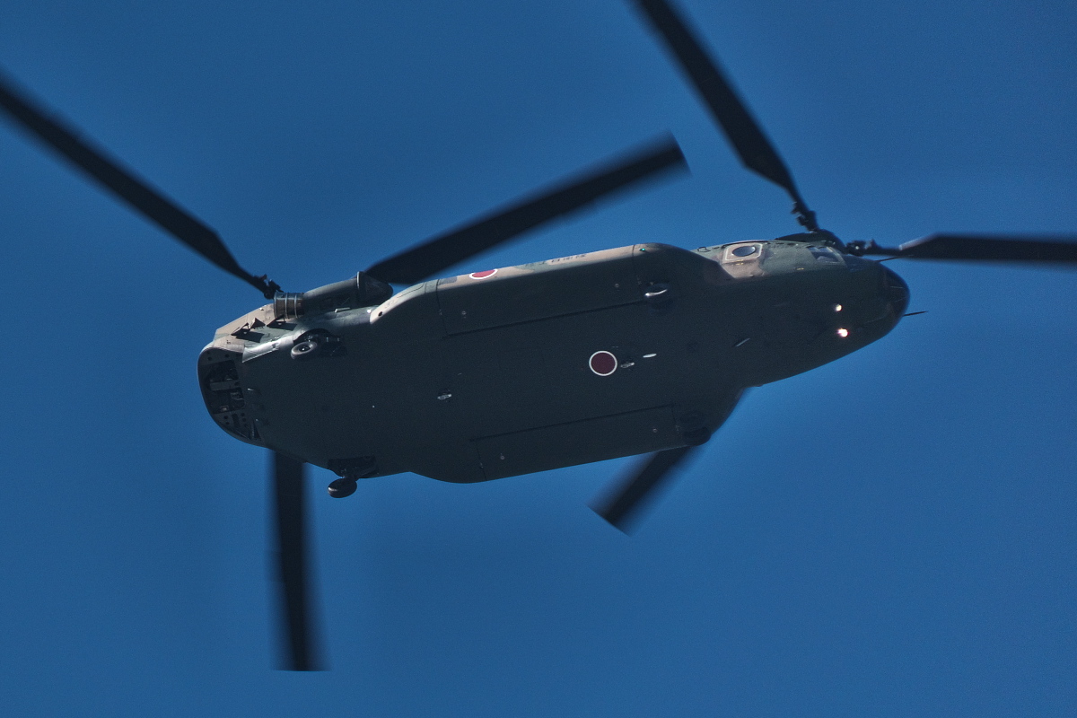 2018観閲式狂騒曲（その1）～訓練飛行に向かうヘリ大編隊が自宅上空を通過～_d0137627_20153028.jpg