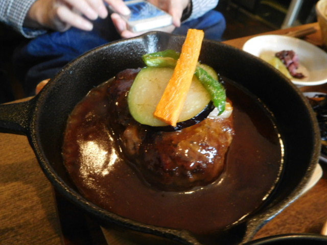 肉洋食オオタケ  おすすめ赤身ステーキセット_d0106134_07355267.jpg