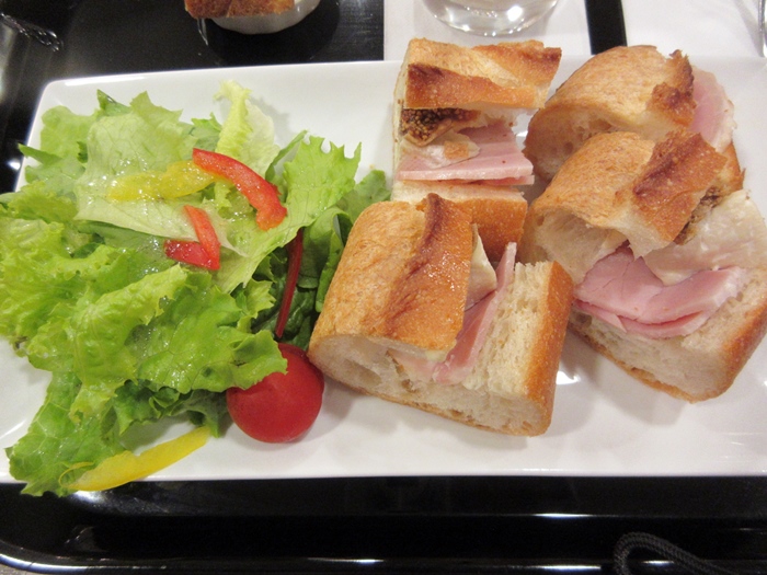 b0009849_1053875.jpg