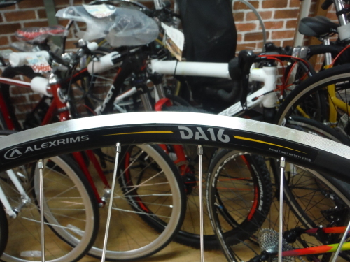 通勤自転車やロングツーリングマシンにお勧めのコレ!_b0332867_22063354.jpg