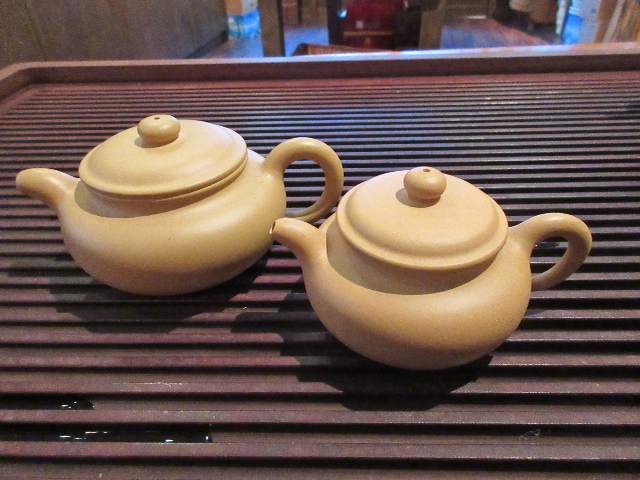 中国 欽陶居 いえる 黄 貼花梅木壺 急須 No.16 紫泥 白