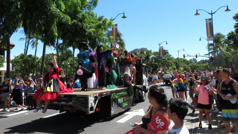 HONOLULU PRIDE PARADE_d0366725_12005596.jpg