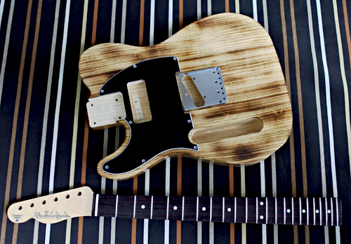 左用を含むGuitar × 3種とBass × 3種の塗装が完了です。_e0053731_15462929.jpg
