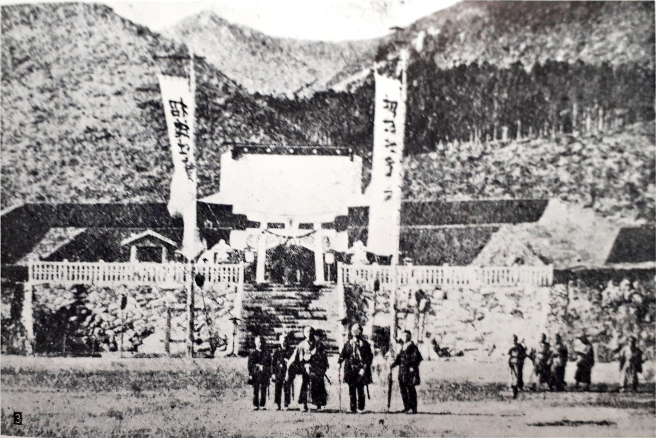 （元宮・東山招魂社・ワイン宣伝・気球・九段坂・靖国神社・見世物写真追加）個人的に心乱された週...リミックス_b0116271_10463512.jpg