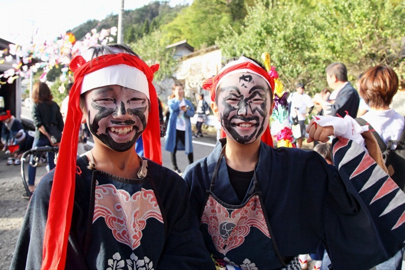 中津屋の大神楽・嘉喜踊　その6　かやしの踊り_c0196076_07594143.jpg