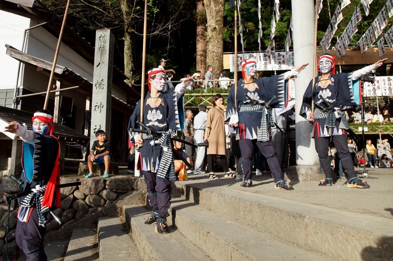 中津屋の大神楽・嘉喜踊　その6　かやしの踊り_c0196076_08003251.jpg