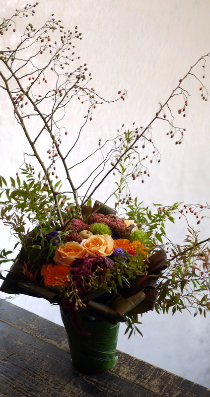 スナックの5周年にアレンジメント 華やかに すすきの0番地にお届け 18 10 15 札幌 花屋 Mell Flowers