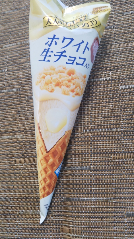 グリコ ジャイアントコーン 大人のホワイトショコラ_f0076001_0172529.jpg