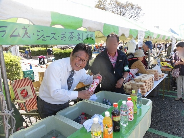 雨だった昨年の借りを返す「秋晴れ」の下、「第38回 市民福祉まつり」_f0141310_07014145.jpg