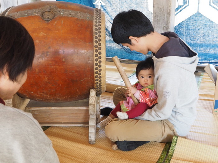 客人神社の秋祭りと初宮詣り_c0116915_00271517.jpg