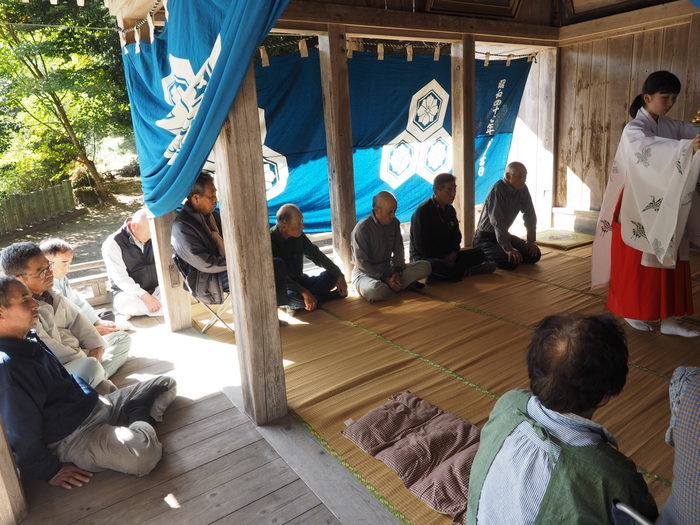 客人神社の秋祭りと初宮詣り_c0116915_00453411.jpg