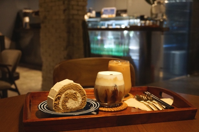 1809 釜山【田浦】Cafe san-ae/카페 산애 夜も雰囲気の良いカフェ_f0201054_22295527.jpg