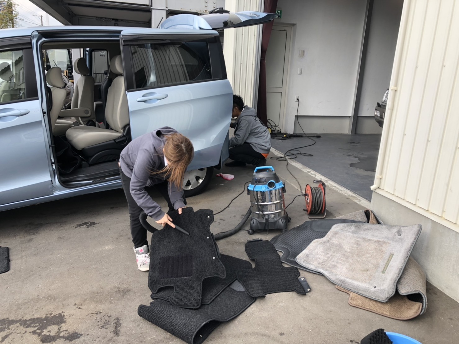 10月23日(火) フリード納車♡ ランクル ハマー アルファード_b0127002_18071849.jpg