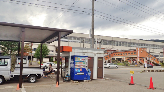 新幹線駅前の「コイン精米所」_c0336902_18410327.jpg