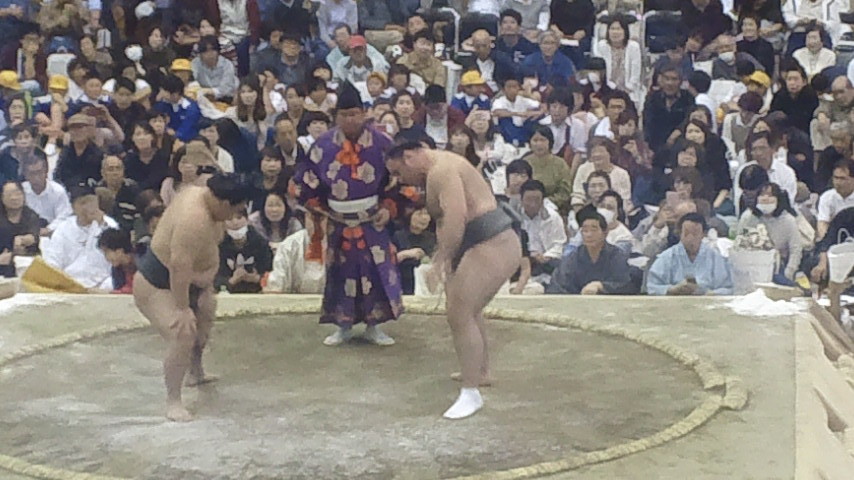 大相撲阿南場所へ行ってきましたヨ:俺「もう阿南場所は二度と来ないヨ!?」_a0348309_1031468.jpg