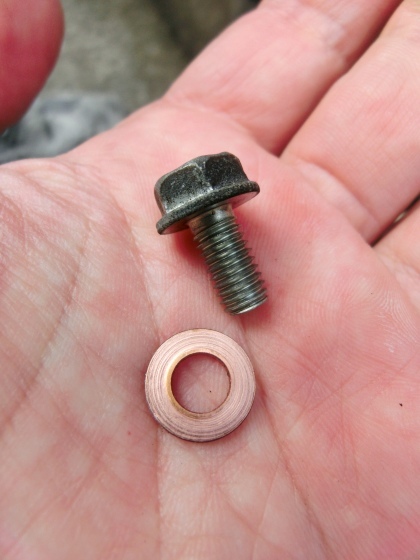 NC700Sのエンジン冷却水（クーラント）を交換_e0045768_22153623.jpg