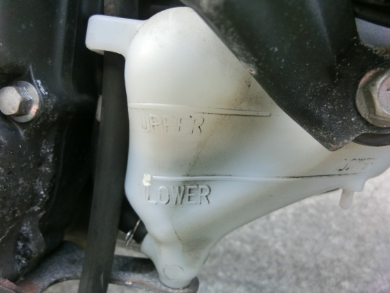 NC700Sのエンジン冷却水（クーラント）を交換_e0045768_22385109.jpg