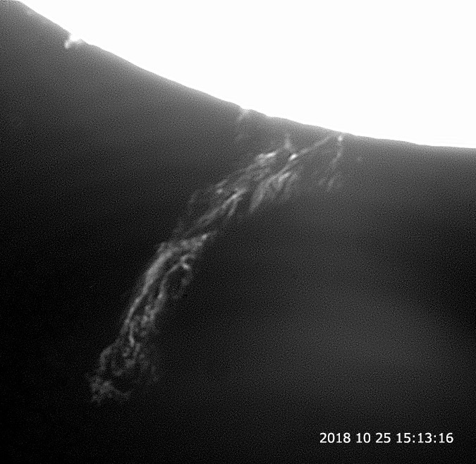 10月25日の太陽_e0174091_17005979.jpg