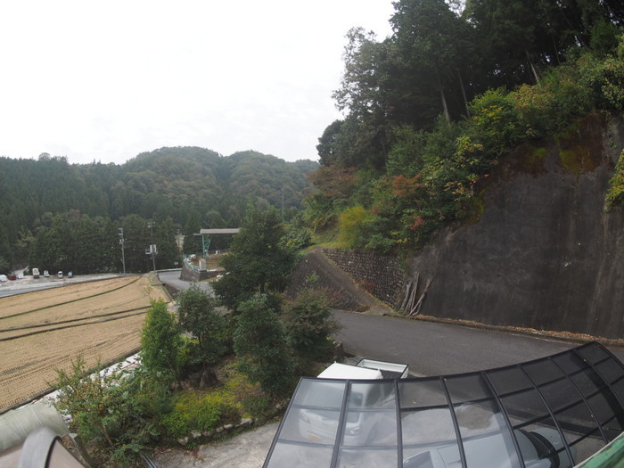 曇り時に日が射し、のち小雨_c0116915_20585522.jpg