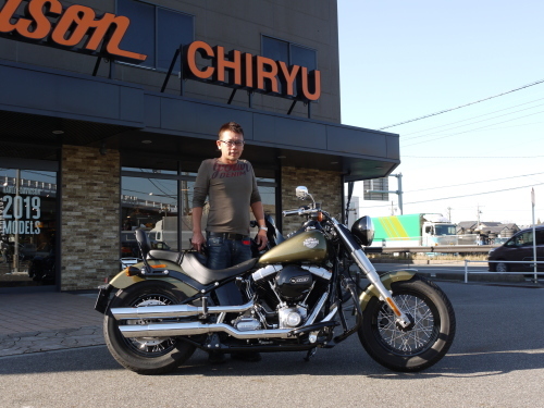 FLS【ソフテイルスリム】納車しました!_b0317459_12013433.jpg