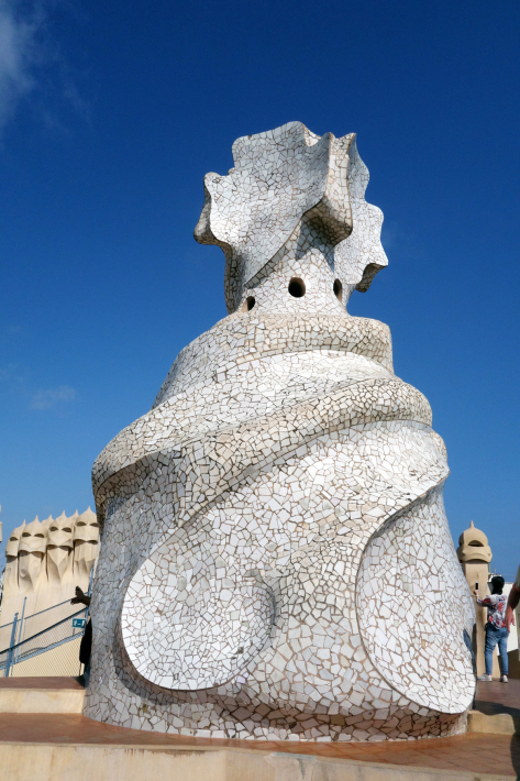 カサ・ミラ Casa Mila, La Pedrera アントニ・ガウディ Antoni Gaudi 2018年9月 バルセロナの旅(3)_f0117059_21292665.jpg