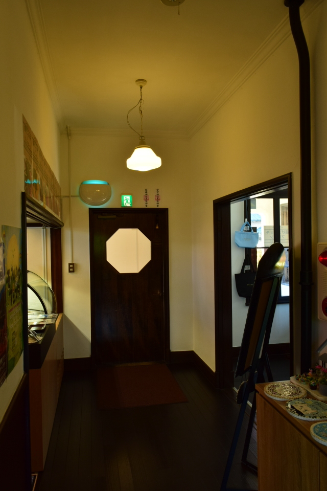函館元町の函館パターテ、旧岡本栄三郎邸(函館の建築再見)_f0142606_09113367.jpg