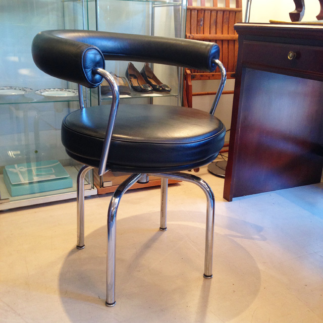 Cassina LC7 スウィベルチェア ル・コルビュジエ カッシーナ 訳アリ品
