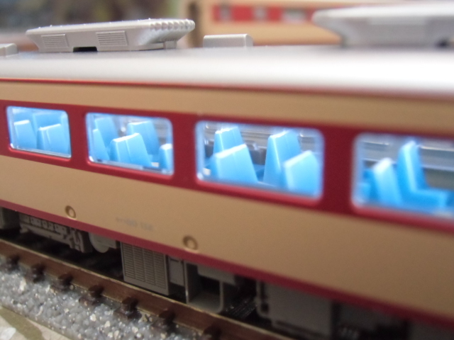 KATO キハ80 HOゲージ 【1-611】 M車 純正LED室内灯点灯 KATO キハ80