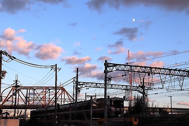 藤田八束の鉄道写真@鉄道写真を撮る若者たちに列車のこと、鉄道のことを教えてもらう・・・若くなります_d0181492_17495303.jpg