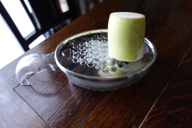 鍋物の季節がやって来たということで大根おろし器新調_d0101846_07522172.jpeg
