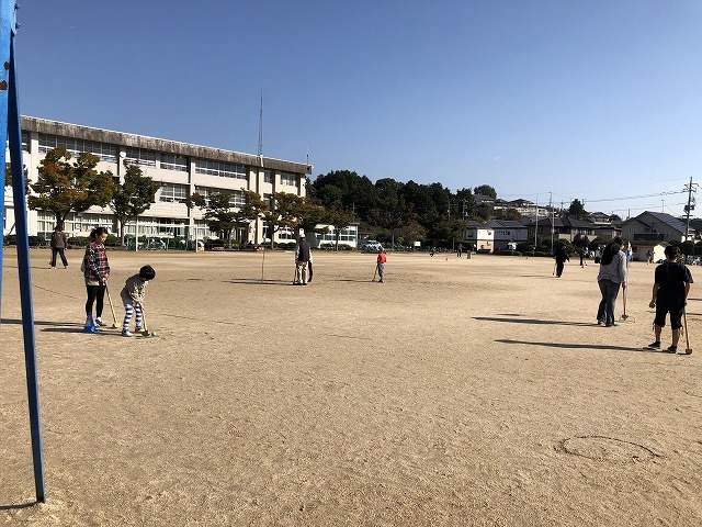 小学校区でグラウンドゴルフ大会_d0031853_02345890.jpg