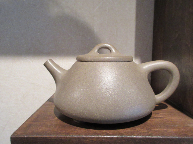 朱泥大紅袍ティーポット 已售出）【德鐘】朱泥大紅袍泥繪紫砂茶壺– Cha-Tailor Tea