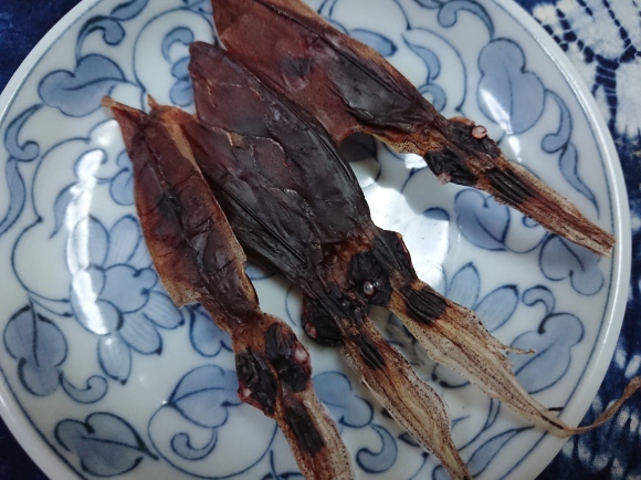 10/28 サッポロクラシック富良野VINTAGE2018 & 菊正宗酒造 きもと樽酒 with 鰤刺し + 素干しほたるいか_b0042308_08234111.jpg