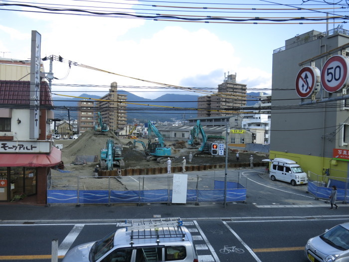 イオン海田店跡地には、マックスバリュ海田店  海田市駅前には、ハローズ海田市駅前店がオープンへ_a0225156_12155607.jpeg