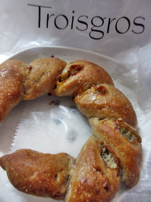 【Cafe Troisgros】美味しいランチ【小田急新宿本店】パンとデリ_b0009849_16251464.jpg