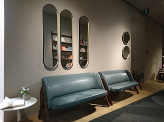 実は、親会社はフェラーリです?!_d0091909_14400941.jpg