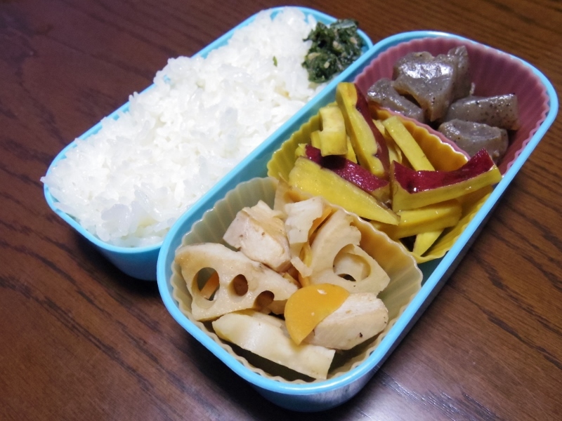 ある日のお弁当（鶏肉とレンコンの炒め物）_b0287241_06243320.jpg