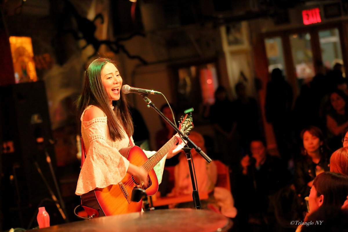 植村花菜 @ The Bitter End Oct 28 2018_a0274805_21551885.jpg