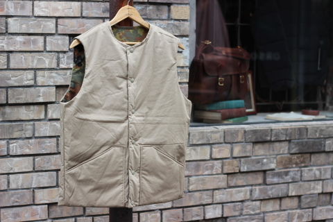 「orSLow」上質な素材で作られた\"COTTON SHELL VEST\"ご紹介_f0191324_08294962.jpg